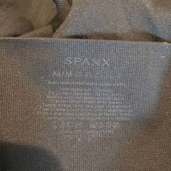SPANX Look At Me Now Black Leggings Light Texture with Inseam Size Medium - Picture 10 of 12